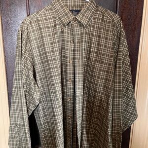Classic Green Plaid Men's Shirt